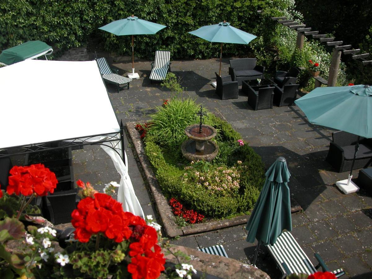 Burghaus & Villa Kronenburg Dahlem  Eksteriør bilde