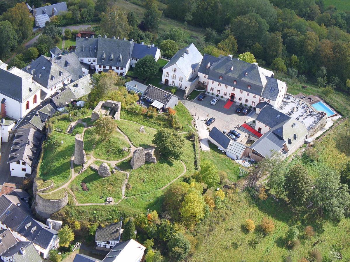 Burghaus & Villa Kronenburg Dahlem  Eksteriør bilde